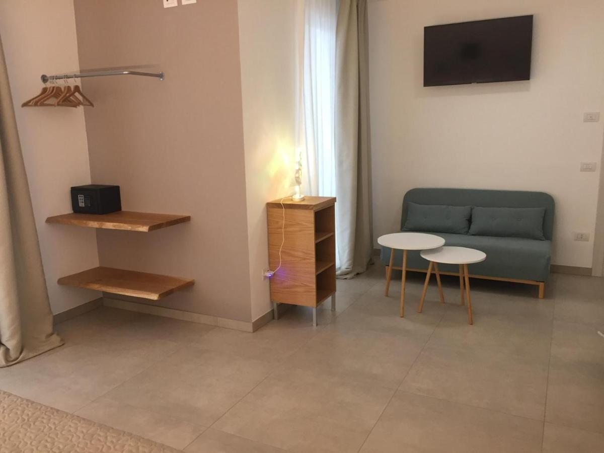 Le Rondini House Hotel Monopoli Buitenkant foto