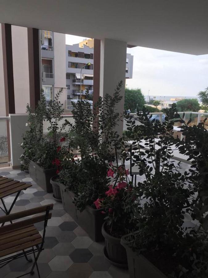 Le Rondini House Hotel Monopoli Buitenkant foto
